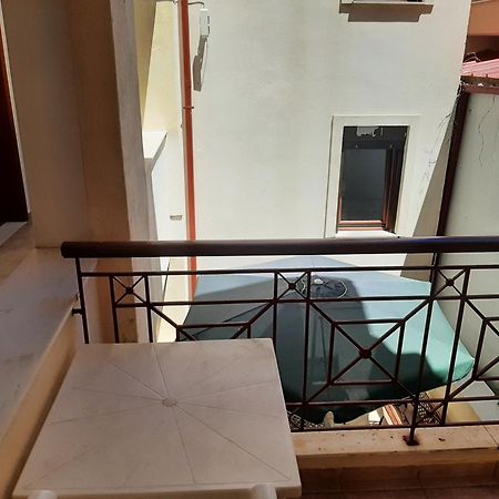 Hotel Kosmas Сарти Экстерьер фото