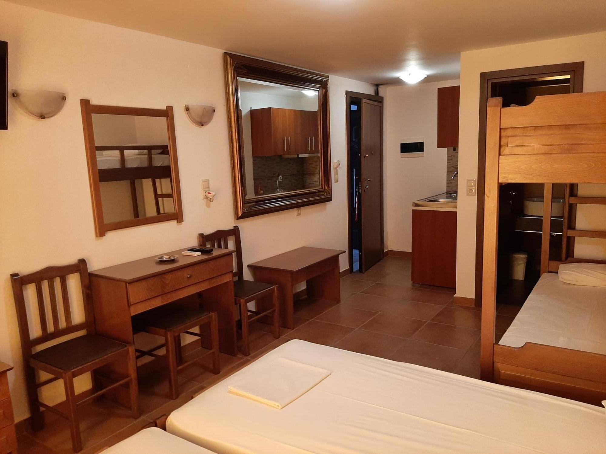 Hotel Kosmas Сарти Номер фото