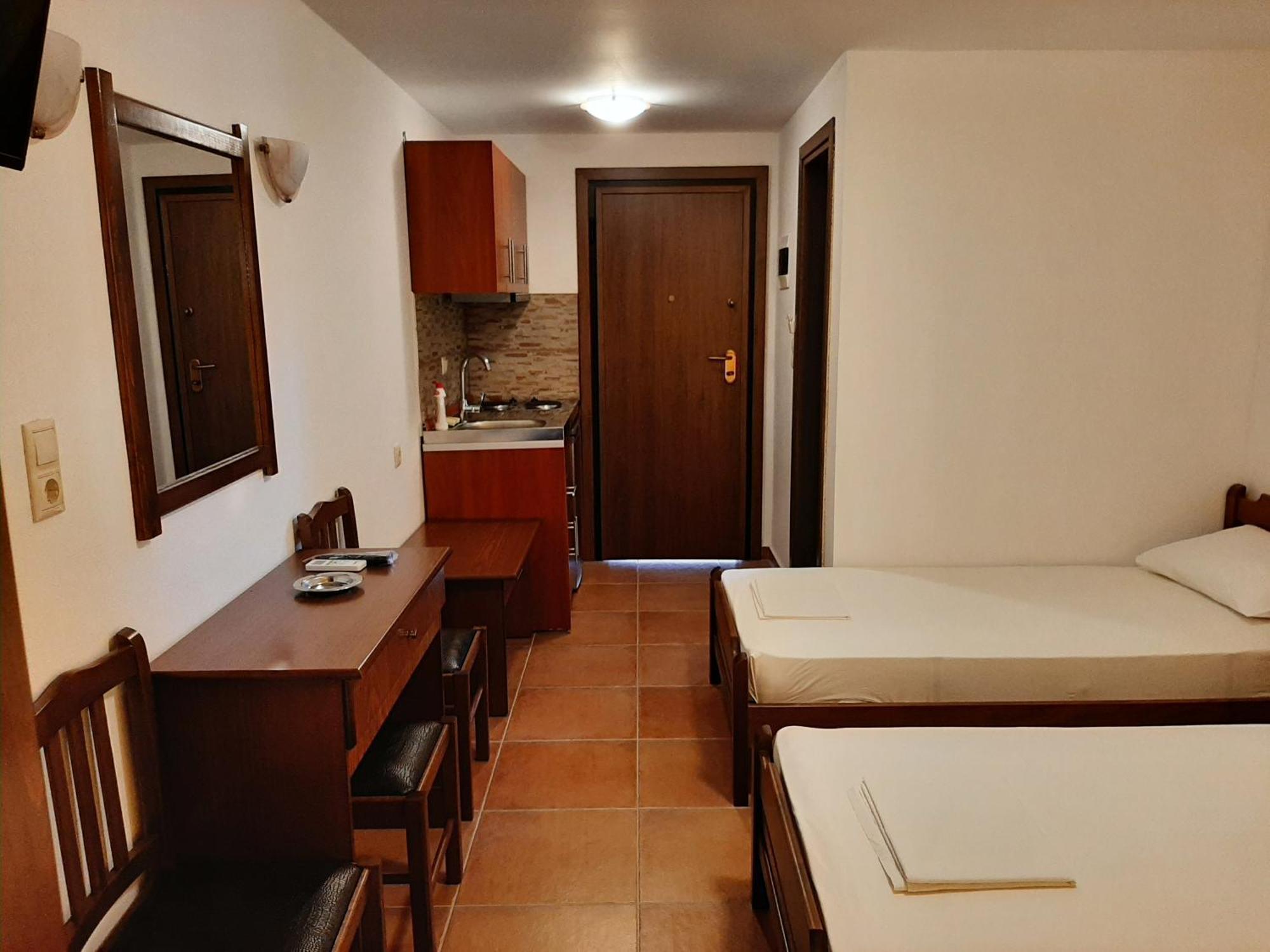 Hotel Kosmas Сарти Номер фото