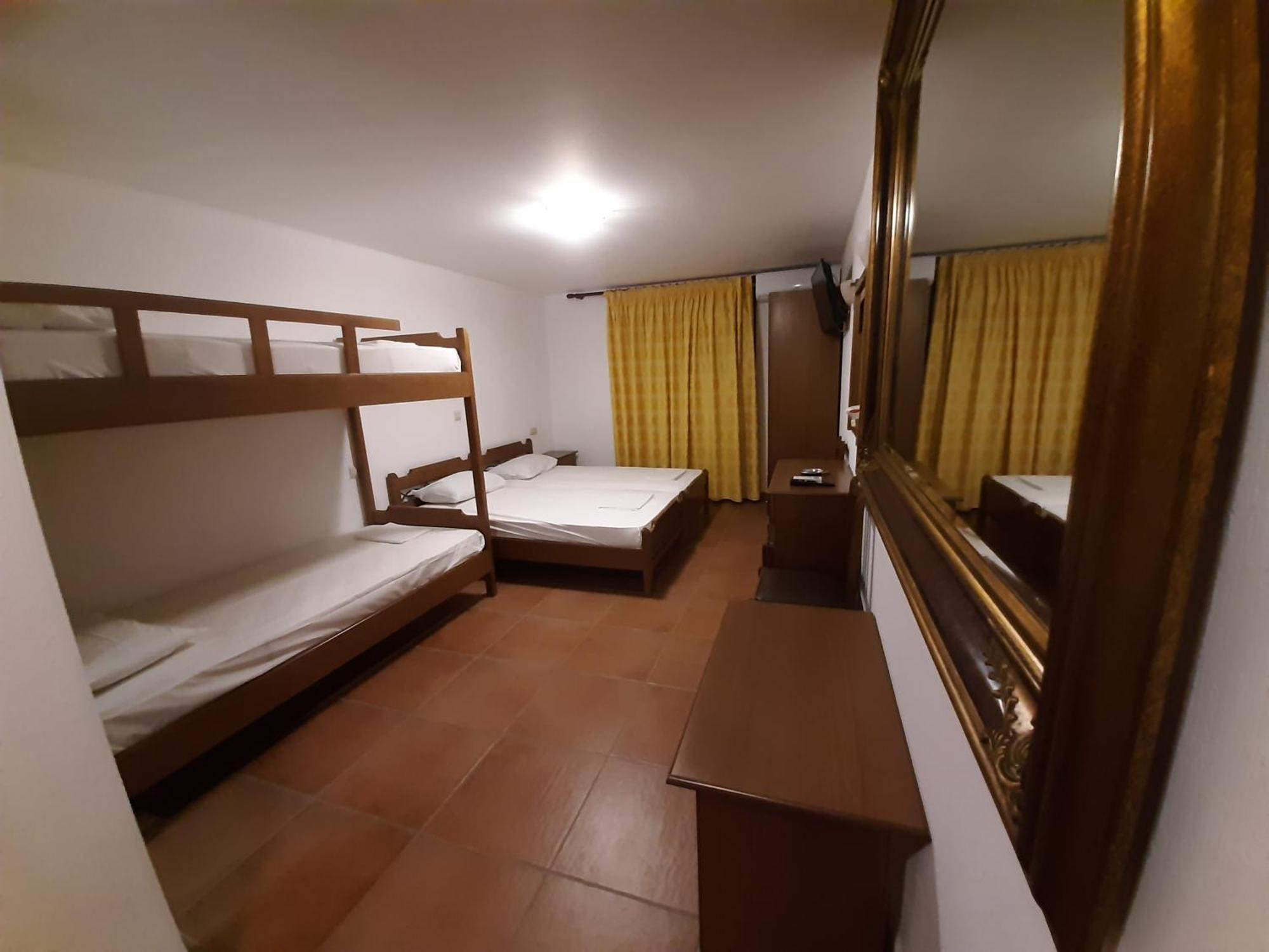 Hotel Kosmas Сарти Номер фото