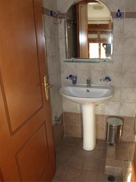 Hotel Kosmas Сарти Номер фото