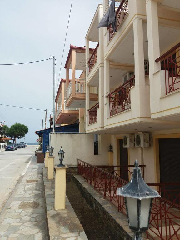 Hotel Kosmas Сарти Экстерьер фото