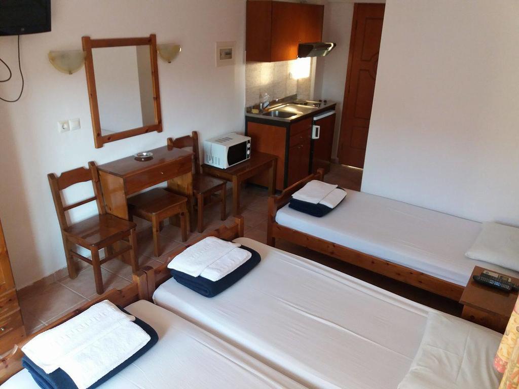 Hotel Kosmas Сарти Экстерьер фото