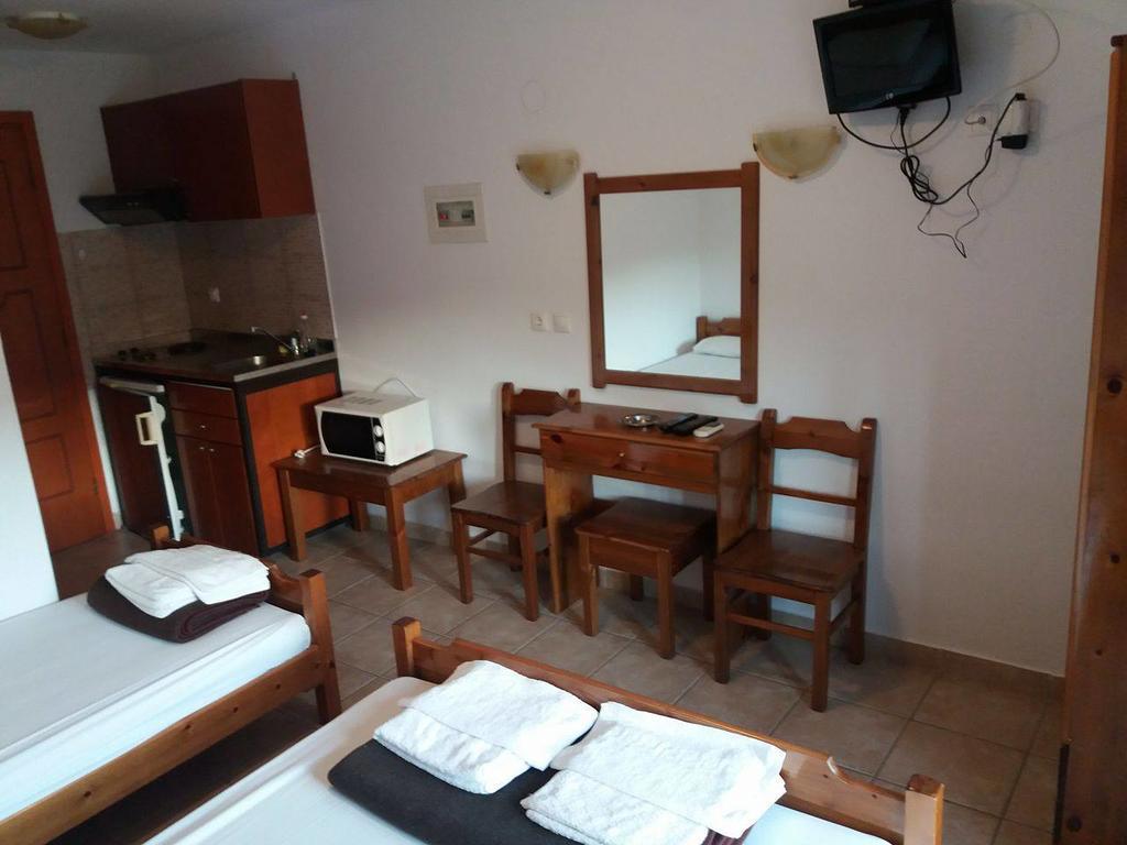 Hotel Kosmas Сарти Экстерьер фото