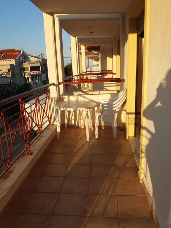 Hotel Kosmas Сарти Экстерьер фото