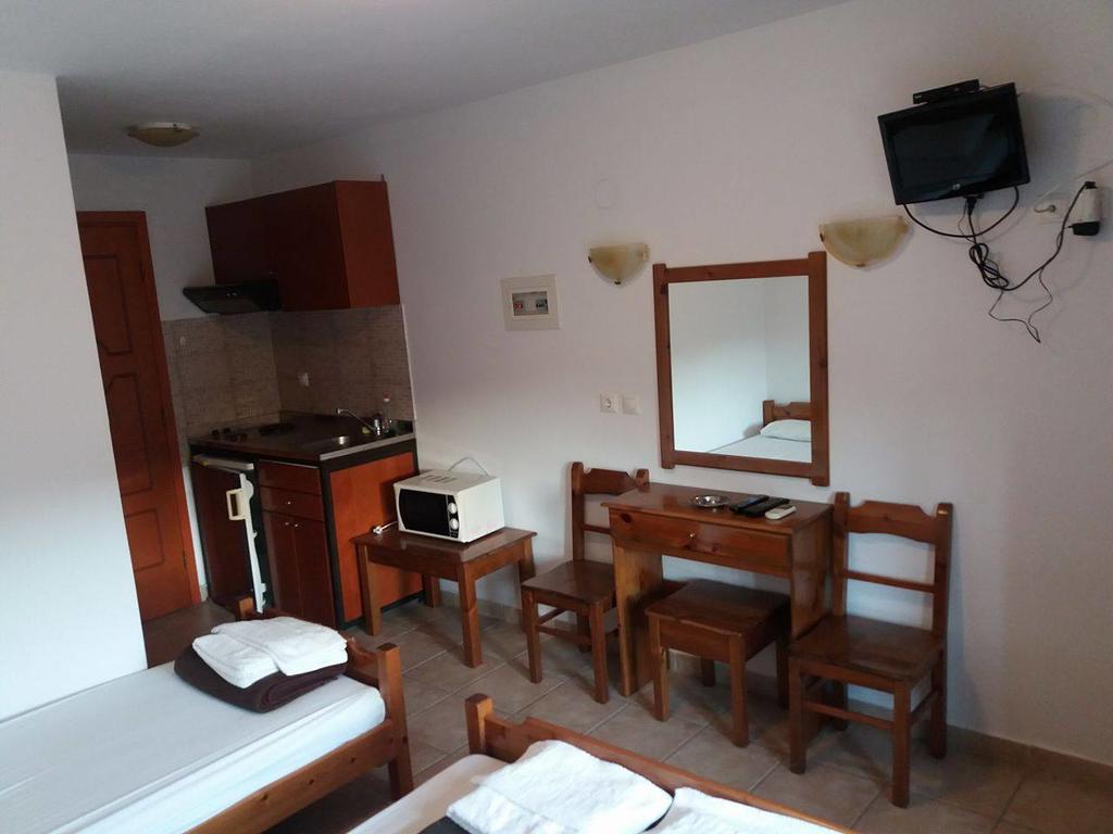 Hotel Kosmas Сарти Экстерьер фото