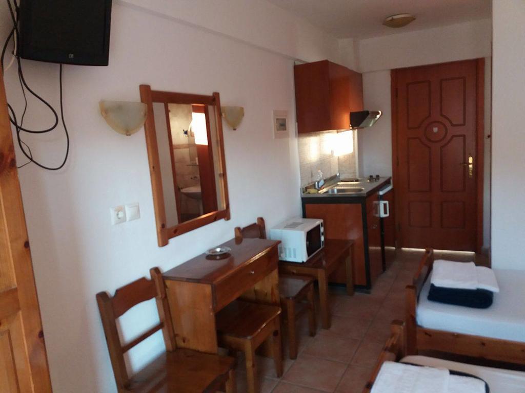 Hotel Kosmas Сарти Экстерьер фото