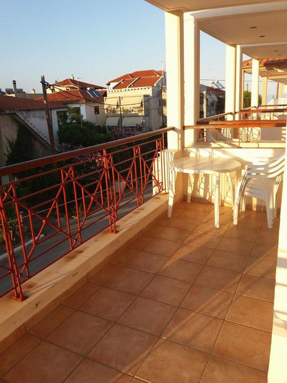 Hotel Kosmas Сарти Экстерьер фото